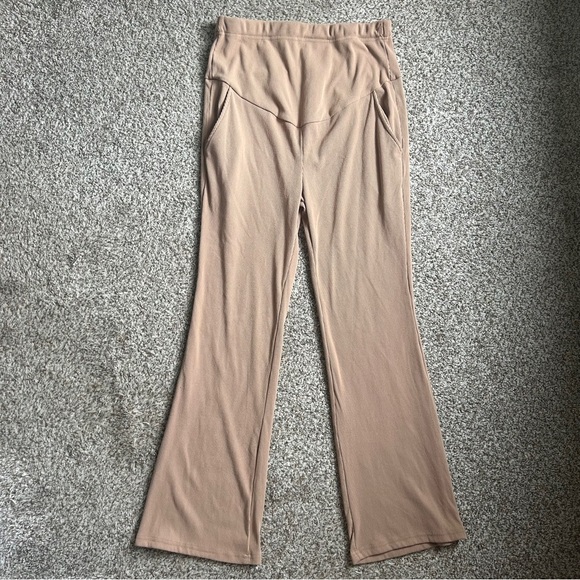 🦋 Tan Ribbed Stretch Sweat Pants Flare Comfy Neutral Maternity Medium Classic - Picture 1 of 6